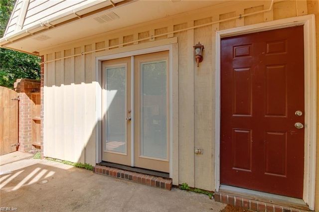 1041 Angler LN, Virginia Beach, VA 23451