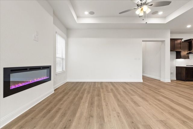 208 Bristol Lane, Azle, TX 76020