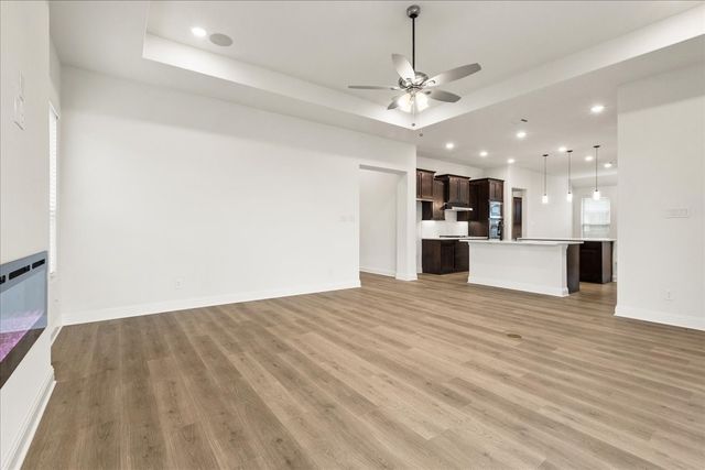 208 Bristol Lane, Azle, TX 76020