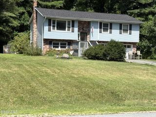 35 San Luis Road, Northumberland, NY 12831