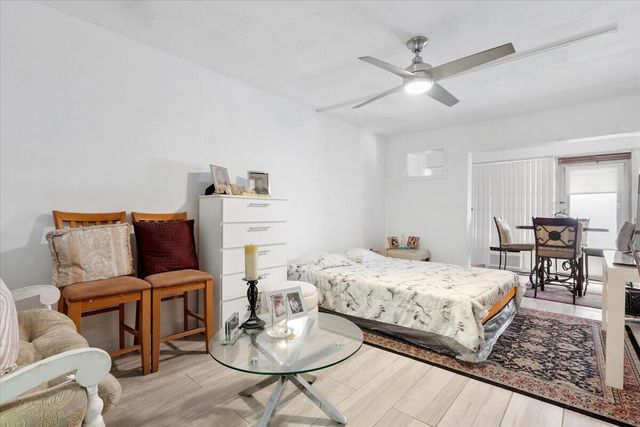 18801 NE 2ND Avenue 1005, Miami, FL 33179