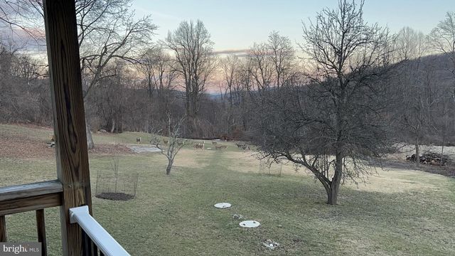 13608 MARYLAND AVE, Blue Ridge Summit, PA 17214