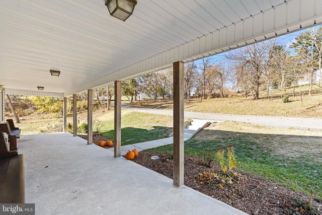 13608 MARYLAND AVE, Blue Ridge Summit, PA 17214