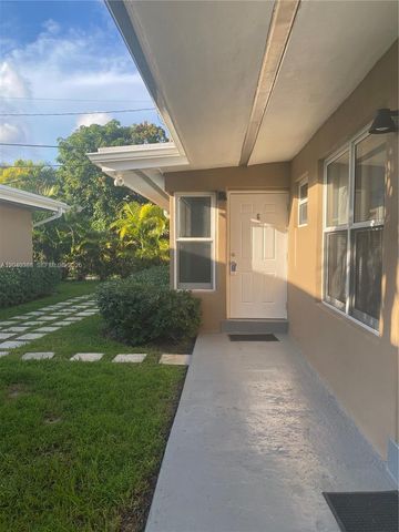 2011 NE 167th St 9, North Miami Beach, FL 33162