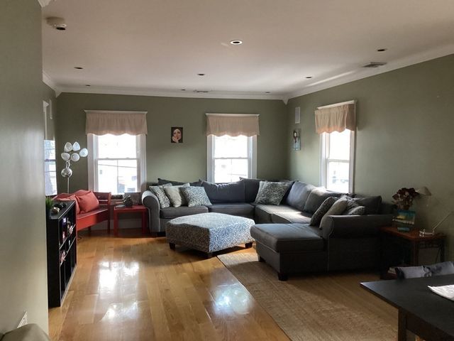 9 Pearl St 2, Wakefield, MA 01880