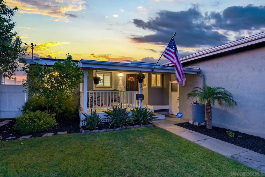 Image 6 of property listing at 2180 Iris Ave, San Diego, CA 92154
