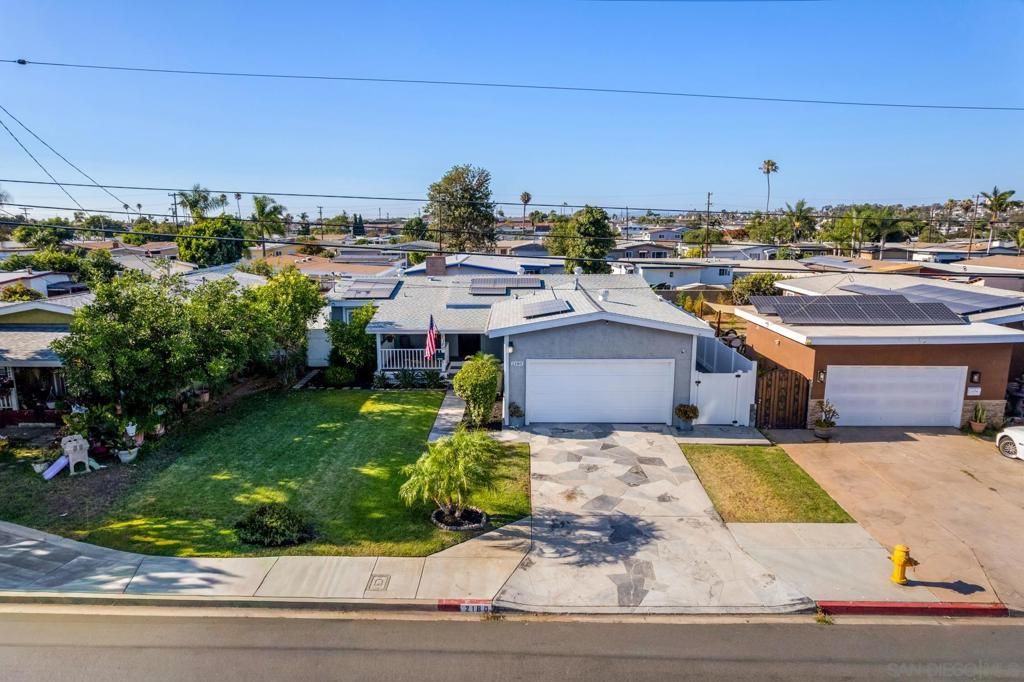 Image 8 of property listing at 2180 Iris Ave, San Diego, CA 92154