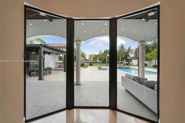 331 SW 124th Avenue, Miami, FL 33184