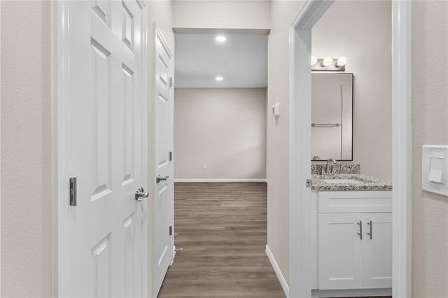 5013 FINDERS COURT, Tampa, FL 33617