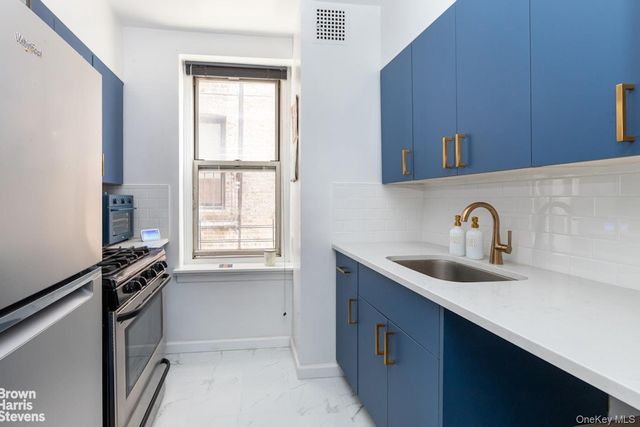 91 Van Cortlandt Avenue W 3F, Bronx, NY 10463
