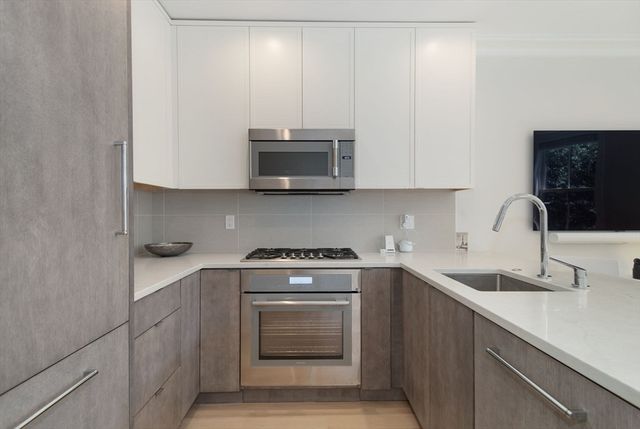 53 Rutland Square 2, Boston, MA 02118