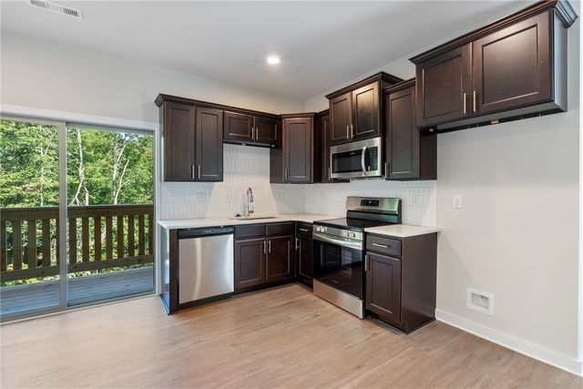 13 Carrick Drive, Bella Vista, AR 72715