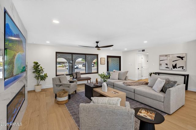1127 E WATSON Drive, Tempe, AZ 85283