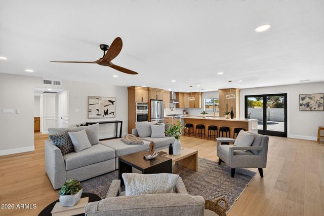 1127 E WATSON Drive, Tempe, AZ 85283