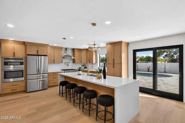 1127 E WATSON Drive, Tempe, AZ 85283