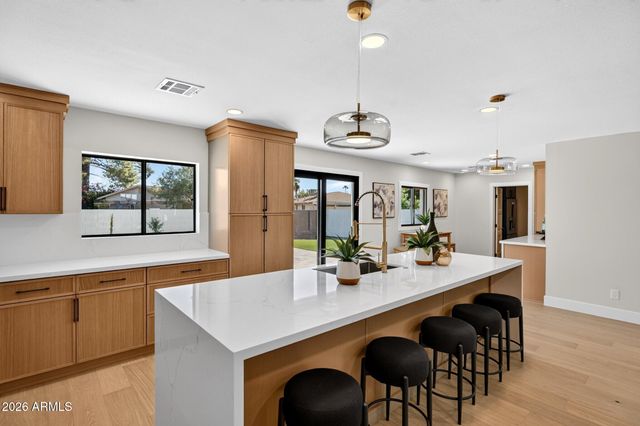 1127 E WATSON Drive, Tempe, AZ 85283