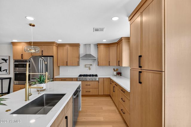 1127 E WATSON Drive, Tempe, AZ 85283