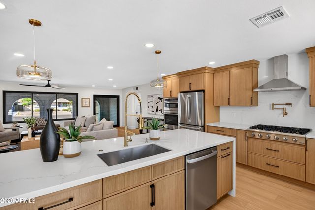 1127 E WATSON Drive, Tempe, AZ 85283