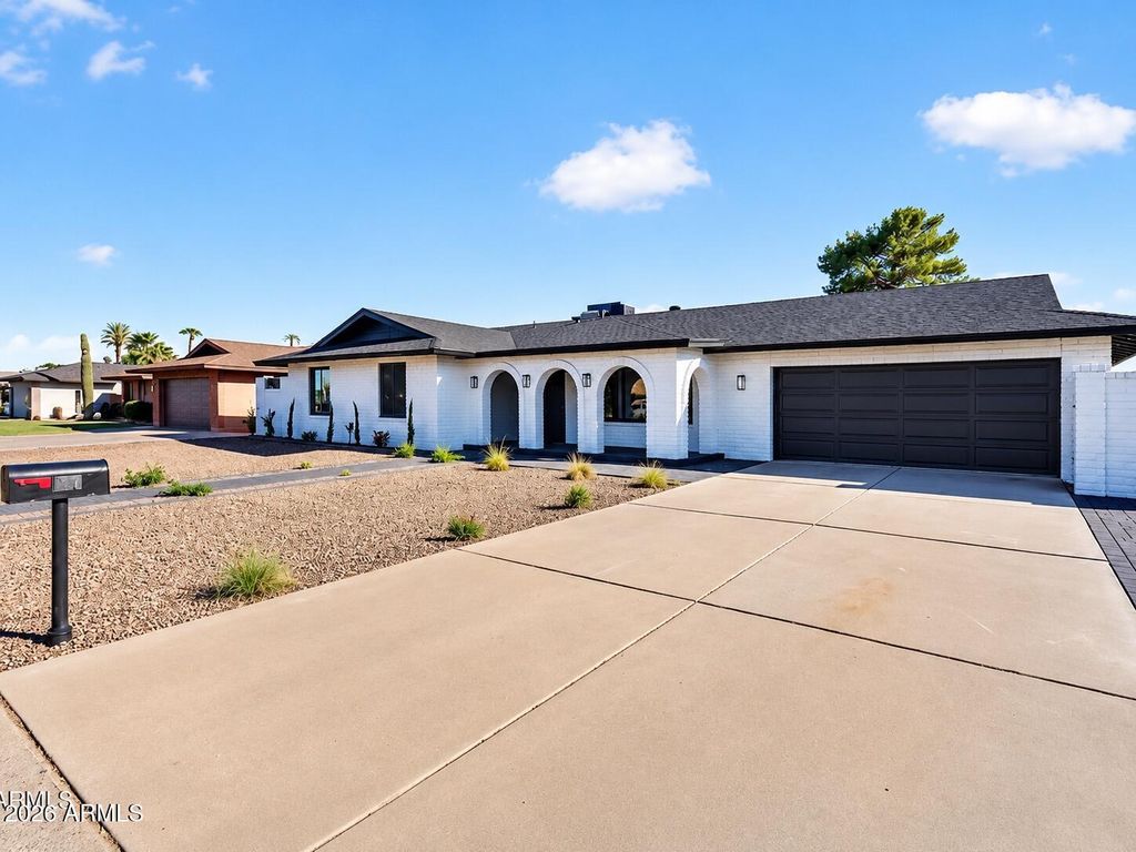 1127 E WATSON Drive, Tempe, AZ 85283 — photo 4