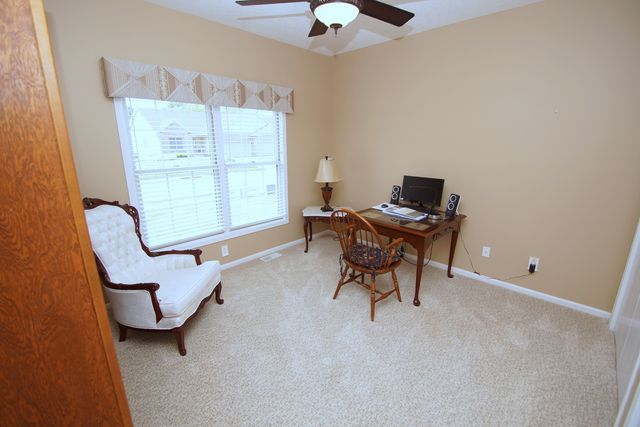 5260 FRIENDSHIP Drive 5260, Davenport, IA 52804