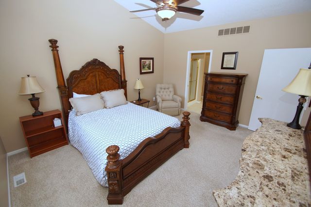 5260 FRIENDSHIP Drive 5260, Davenport, IA 52804