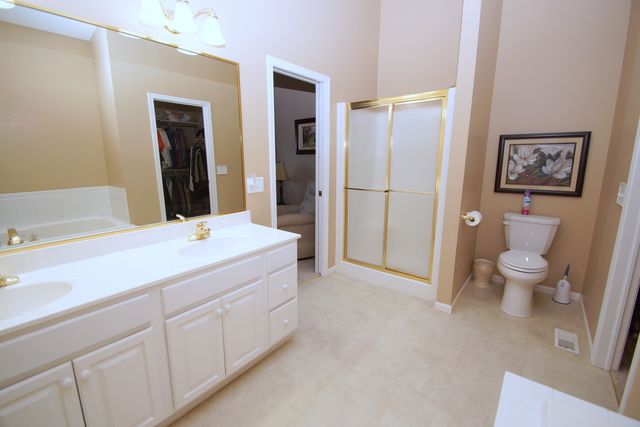 5260 FRIENDSHIP Drive 5260, Davenport, IA 52804