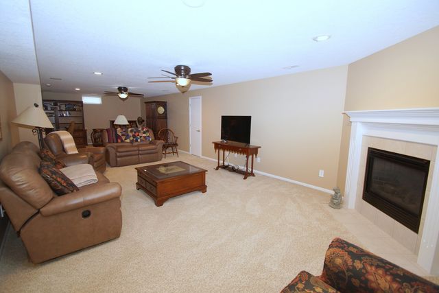 5260 FRIENDSHIP Drive 5260, Davenport, IA 52804