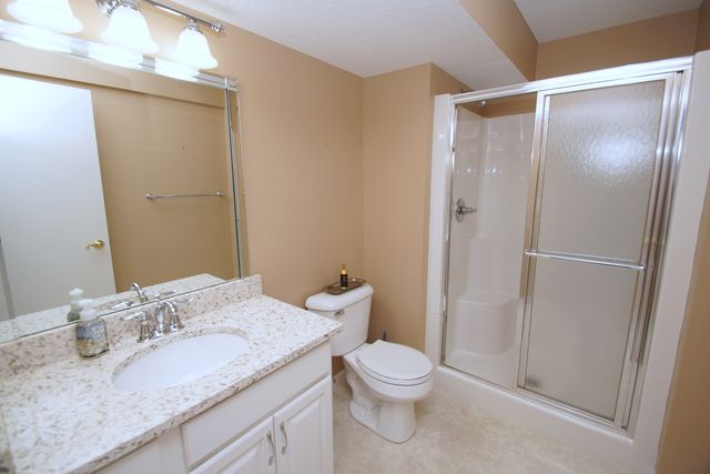 5260 FRIENDSHIP Drive 5260, Davenport, IA 52804