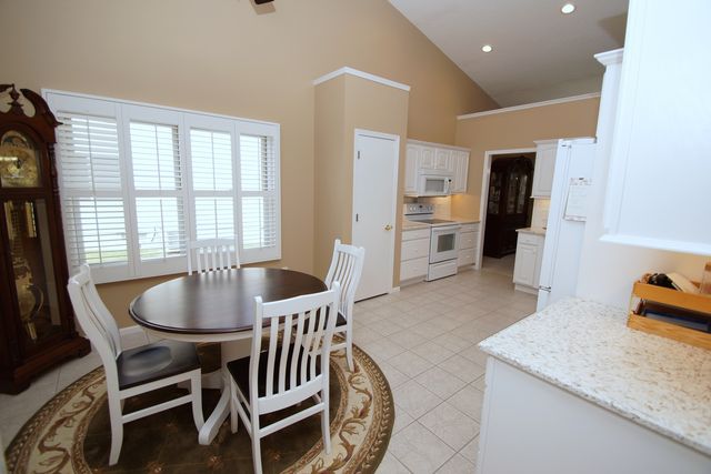 5260 FRIENDSHIP Drive 5260, Davenport, IA 52804