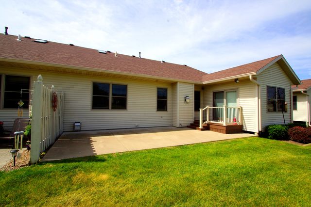 5260 FRIENDSHIP Drive 5260, Davenport, IA 52804