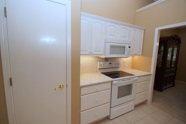 5260 FRIENDSHIP Drive 5260, Davenport, IA 52804