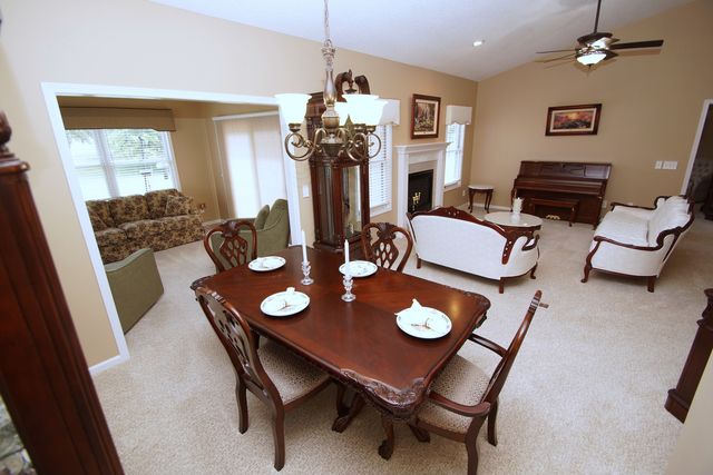 5260 FRIENDSHIP Drive 5260, Davenport, IA 52804