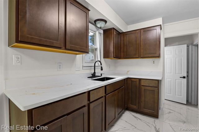 342 Melvin Street, River Rouge, MI 48218