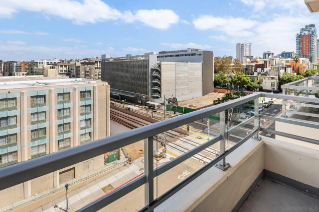 825 W Beech Street 403, San Diego, CA 92101