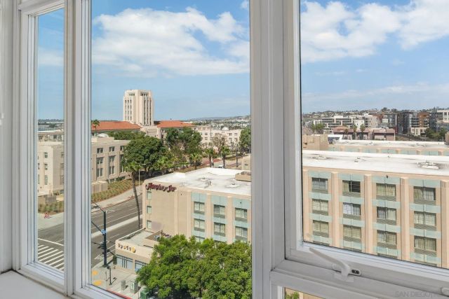 825 W Beech Street 403, San Diego, CA 92101