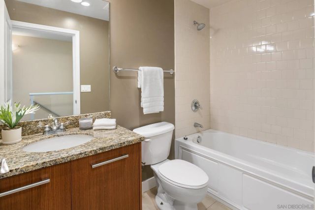 825 W Beech Street 403, San Diego, CA 92101
