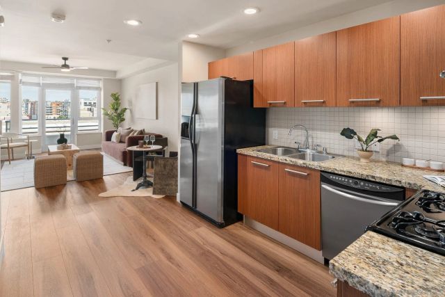 825 W Beech Street 403, San Diego, CA 92101