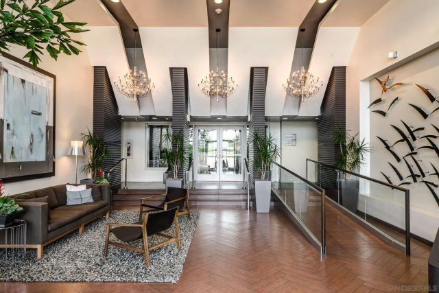 825 W Beech Street 403, San Diego, CA 92101