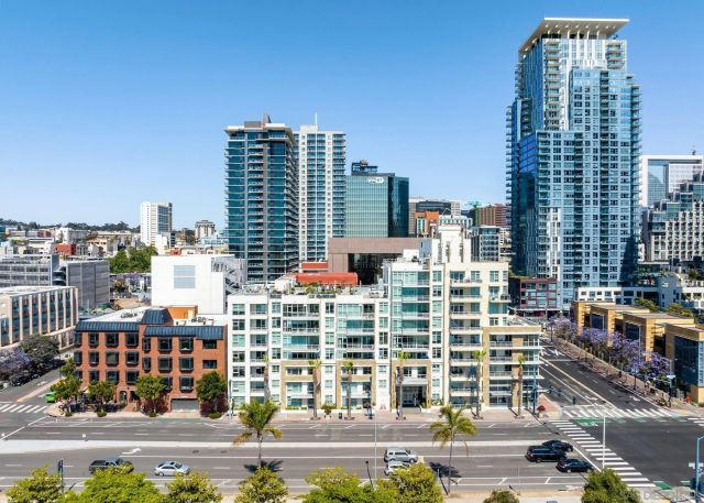 825 W Beech Street 403, San Diego, CA 92101