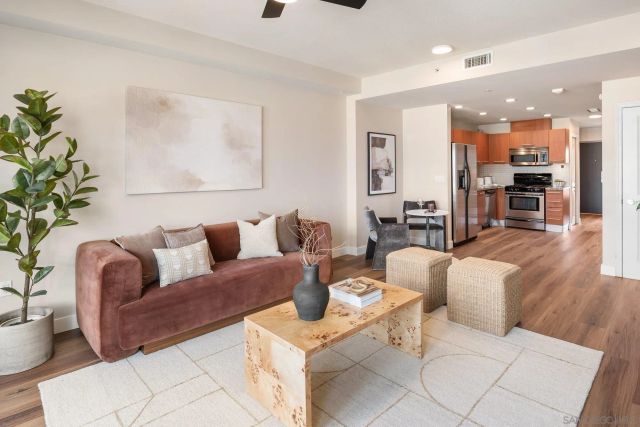 825 W Beech Street 403, San Diego, CA 92101