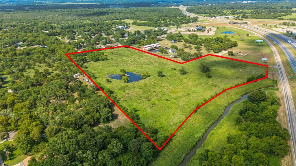 415 Division Street, Greenville, TX 75401