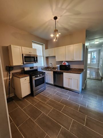 6315 S Eberhart Avenue 1, Chicago, IL 60637
