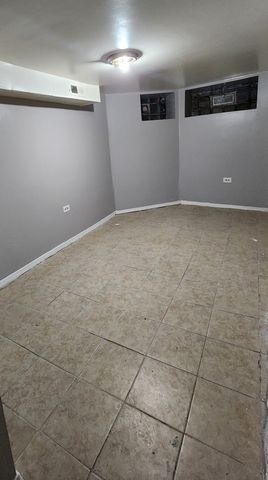 6315 S Eberhart Avenue 1, Chicago, IL 60637