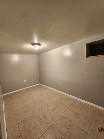 6315 S Eberhart Avenue 1, Chicago, IL 60637