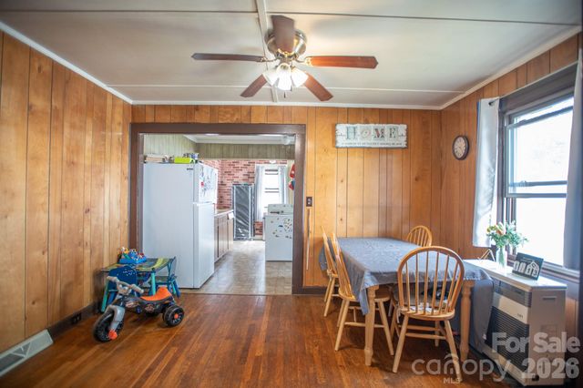 400 Summit Avenue, Spruce Pine, NC 28777