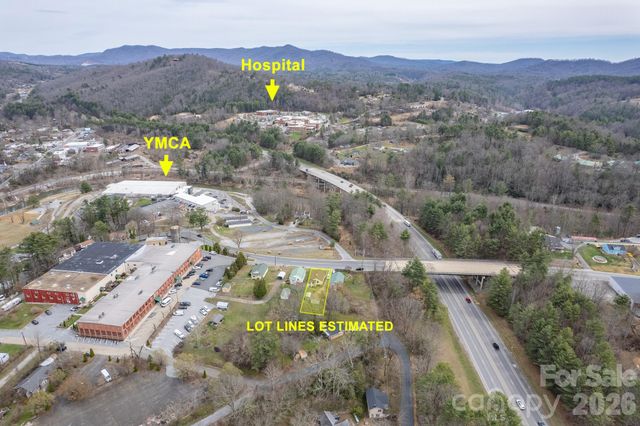 400 Summit Avenue, Spruce Pine, NC 28777