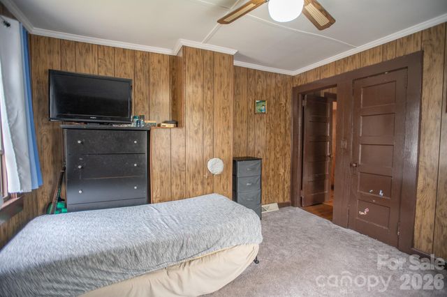 400 Summit Avenue, Spruce Pine, NC 28777