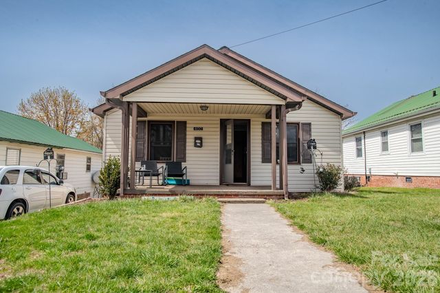 400 Summit Avenue, Spruce Pine, NC 28777