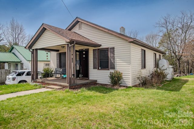 400 Summit Avenue, Spruce Pine, NC 28777