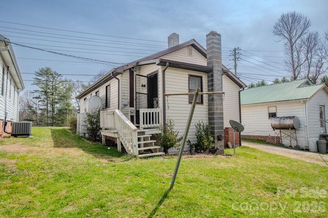 400 Summit Avenue, Spruce Pine, NC 28777